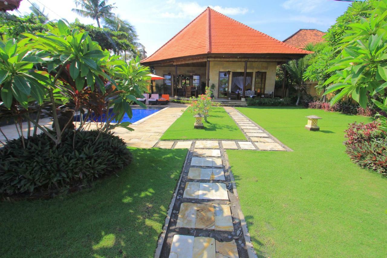 Ocean Beachfront Villa Dini Banjar  エクステリア 写真